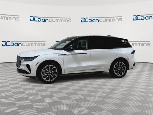 2024 Lincoln Nautilus Reserve