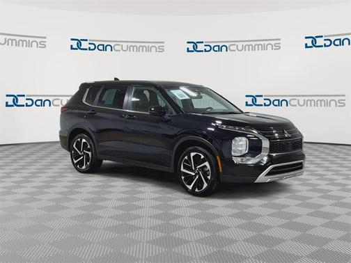 2023 Mitsubishi Outlander SE Special Edition