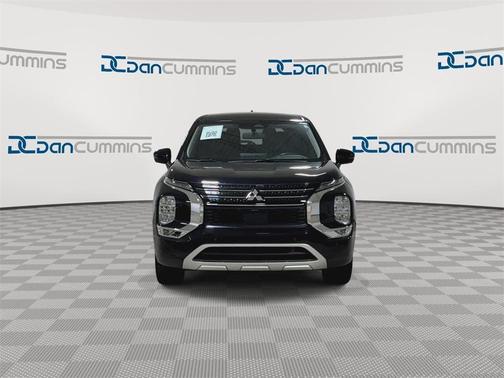 2023 Mitsubishi Outlander SE Special Edition