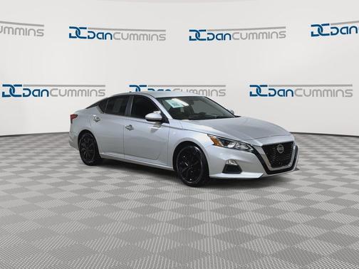 Brilliant Silver Metallic 2019 Nissan Altima 2.5 S