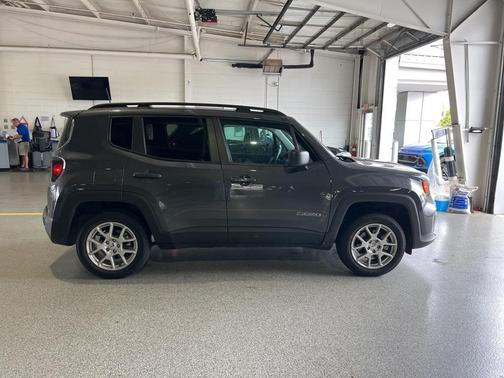 2022 Jeep Renegade Latitude