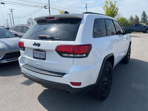 2019 Jeep Grand Cherokee Laredo