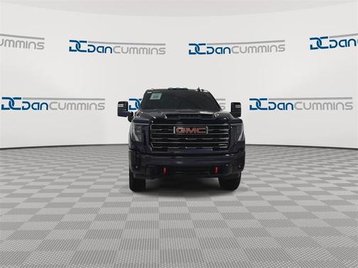 2025 GMC Sierra 2500 AT4
