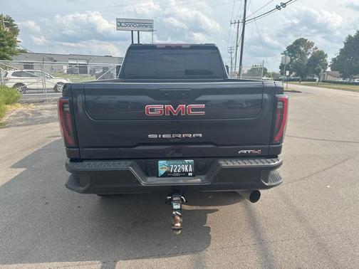 2025 GMC Sierra 2500 AT4