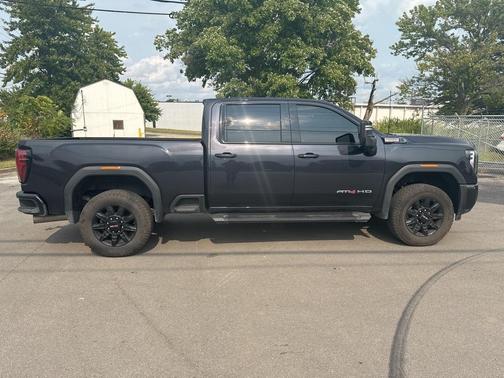 2025 GMC Sierra 2500 AT4