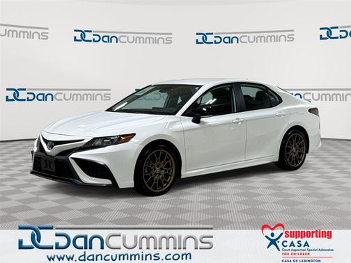 2024 Toyota Camry Hybrid SE