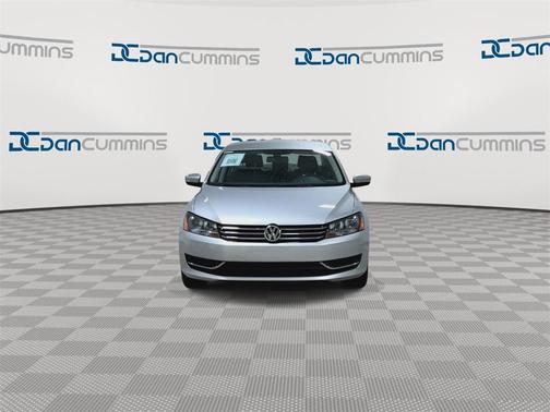 2015 Volkswagen Passat 1.8T Auto Wolfsburg Ed