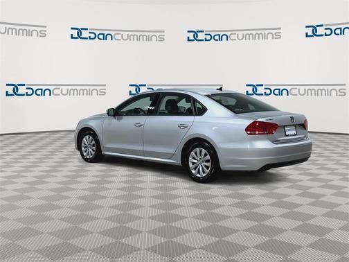 2015 Volkswagen Passat 1.8T Auto Wolfsburg Ed