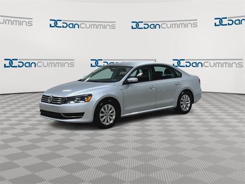 2015 Volkswagen Passat 1.8T Auto Wolfsburg Ed