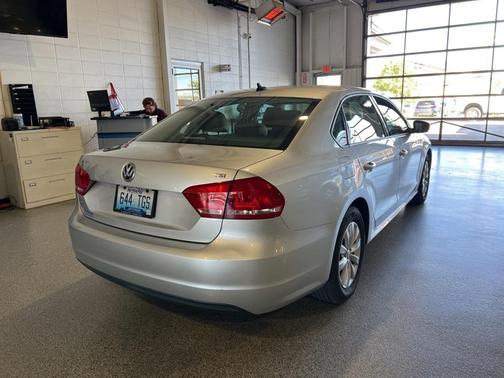 2015 Volkswagen Passat 1.8T Auto Wolfsburg Ed