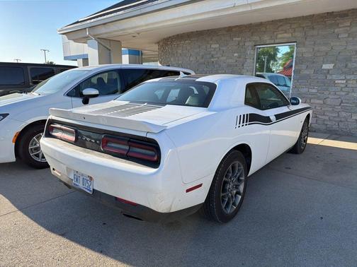 White Knuckle Clearcoat 2017 Dodge Challenger GT