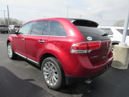 2015 Lincoln MKX Base