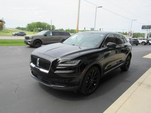 Infinite Black Metallic Clearcoat 2023 Lincoln Nautilus Reserve