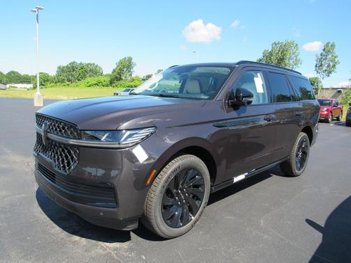 Gray 2027 Lincoln Navigator Reserve