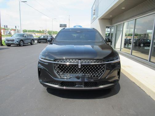 Infinite Black Metallic Clearcoat 2024 Lincoln Nautilus Reserve
