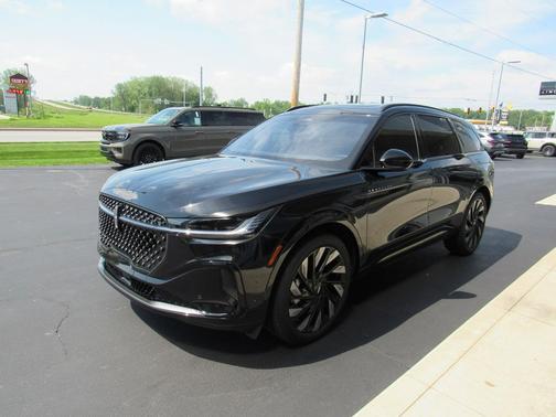 Infinite Black Metallic Clearcoat 2024 Lincoln Nautilus Reserve