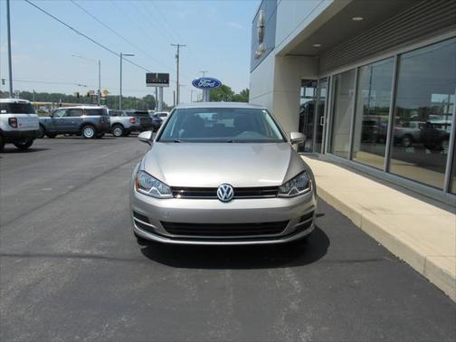 2017 Volkswagen Golf TSI S 4-Door