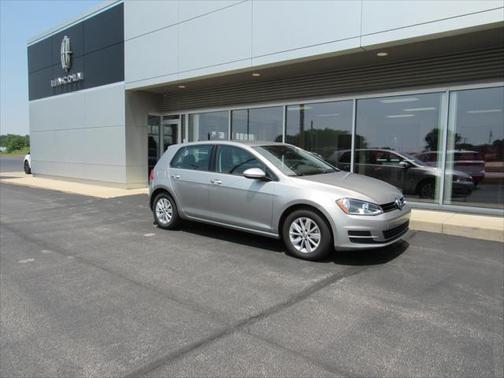 2017 Volkswagen Golf TSI S 4-Door