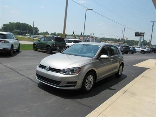 2017 Volkswagen Golf TSI S 4-Door