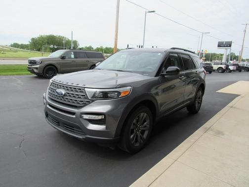 Carbonized Gray Metallic 2023 Ford Explorer XLT