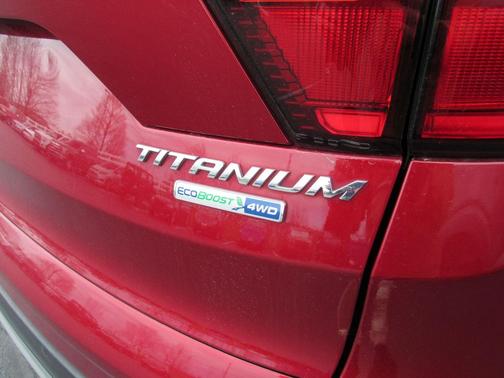 Ruby Red Metallic Tinted Clearcoat 2019 Ford Escape Titanium
