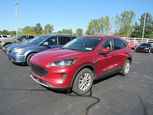 2020 Ford Escape SE