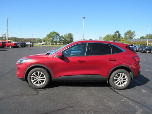 2020 Ford Escape SE