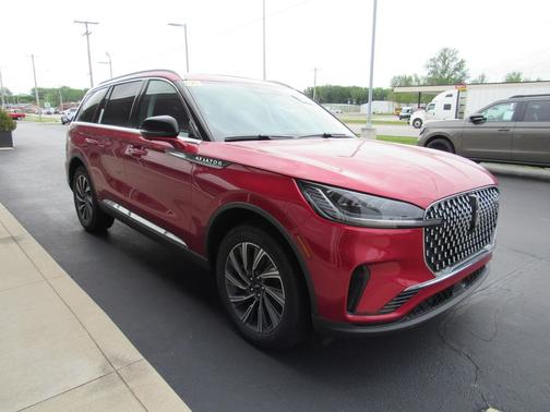 Red Carpet Metallic Tinted Clearcoat 2026 Lincoln Aviator Premiere