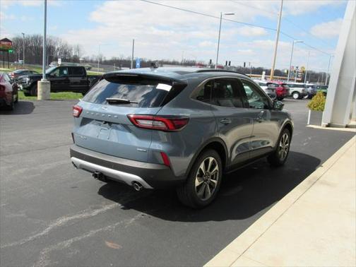 2025 Ford Escape Platinum