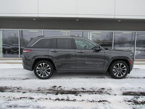 2022 Jeep Grand Cherokee Overland