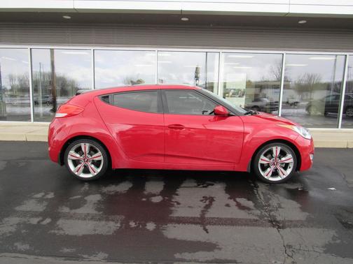 2013 Hyundai Veloster Base