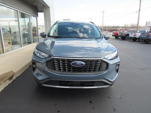 2026 Ford Escape Platinum