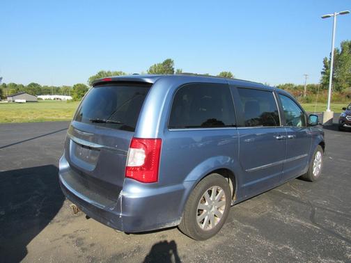 2012 Chrysler Town & Country Touring-L