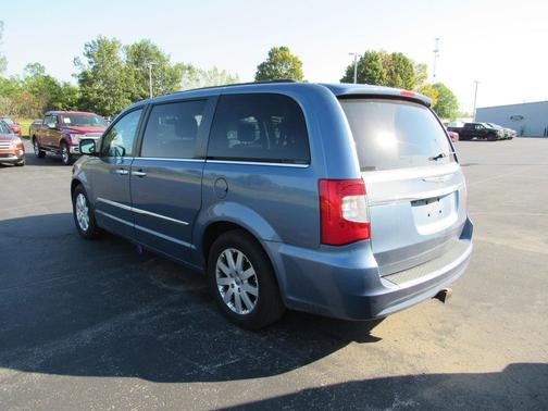 2012 Chrysler Town & Country Touring-L
