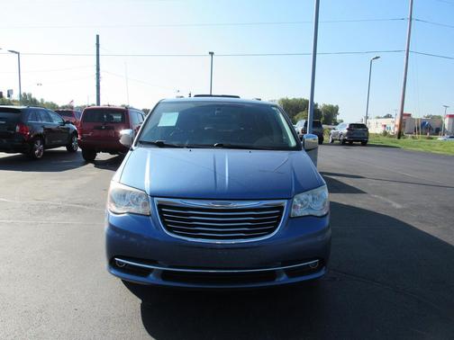 2012 Chrysler Town & Country Touring-L