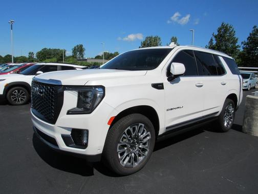 White Frost Tricoat 2023 GMC Yukon Denali Ultimate