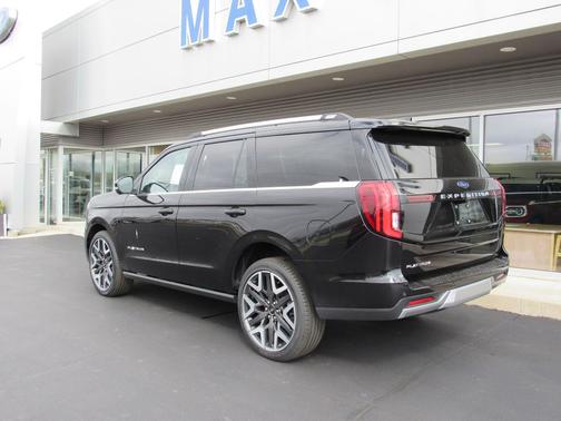 Agate Black Metallic 2026 Ford Expedition Platinum