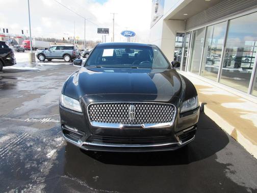 2017 Lincoln Continental Select