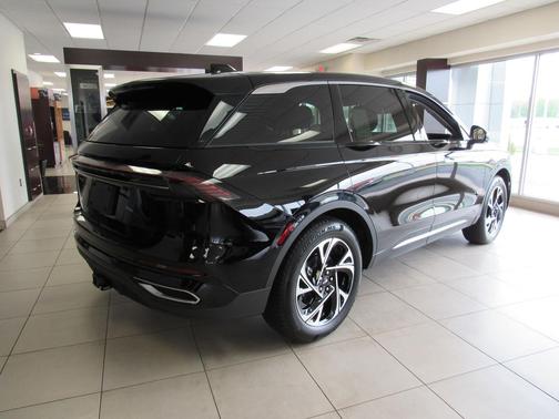Infinite Black Metallic Clearcoat 2026 Lincoln Nautilus Premiere