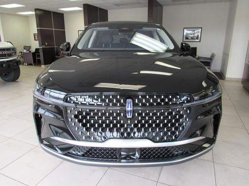 Infinite Black Metallic Clearcoat 2026 Lincoln Nautilus Premiere
