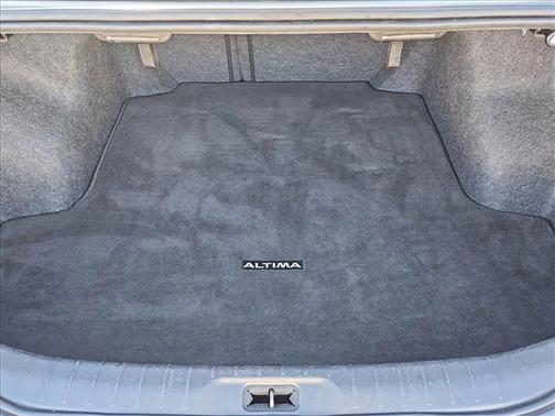 2022 Nissan Altima SR FWD