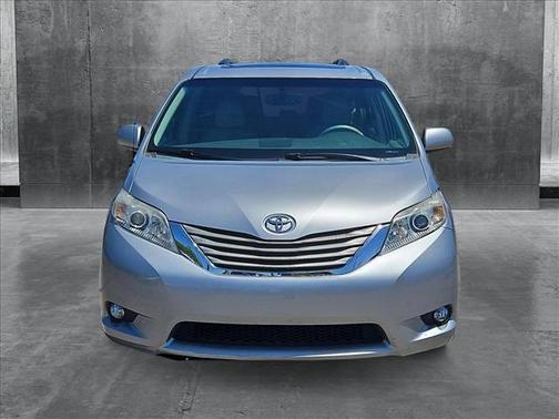 2014 Toyota Sienna XLE