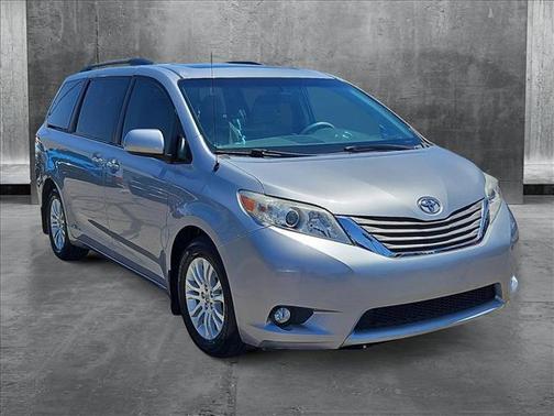 2014 Toyota Sienna XLE