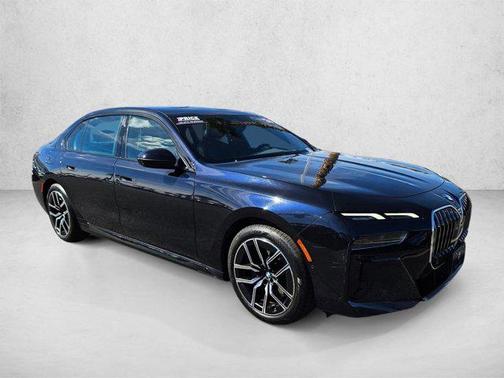 Black 2024 BMW 740 740i