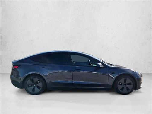 Gray 2022 Tesla Model 3 Long Range