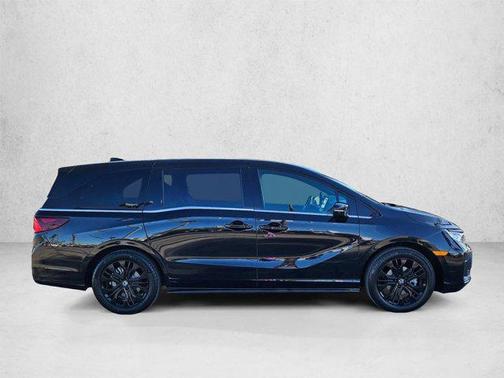 Crystal Black Pearl 2025 Honda Odyssey Sport-L