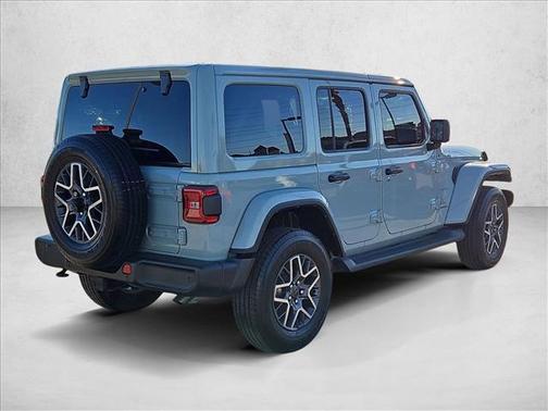 2024 Jeep Wrangler 4-Door Sahara 4x4