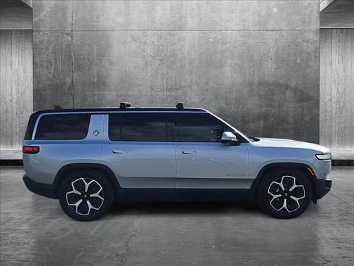 2023 Rivian R1S Adventure