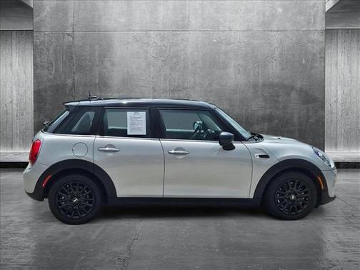2021 MINI Hardtop Cooper