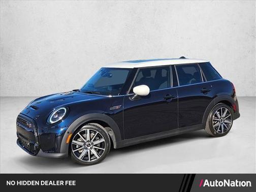 MINI Yours Enigmatic Black Metallic 2024 MINI Hardtop Cooper S
